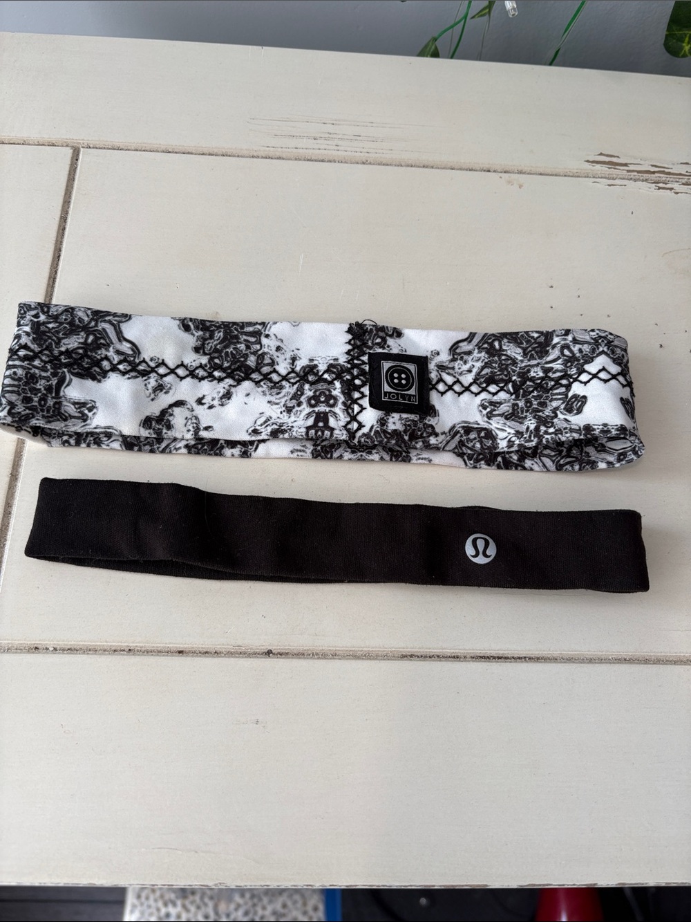 lululemon athletica & Jolyn Bkack & White Patterned Headband Duo